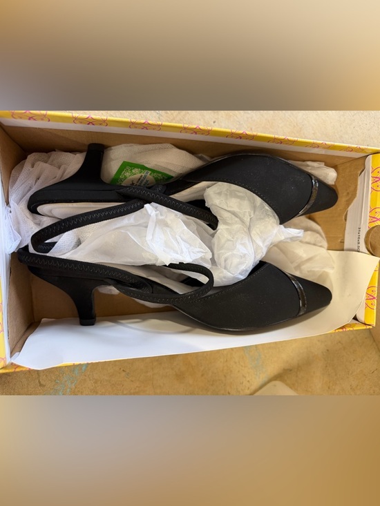 Easy Street Unna women's kitten heels size 9 wide black NEW - Picture 5 of 9